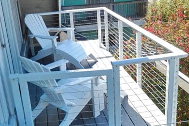 White Aluminum Shaped with Gate - Seattle, WA