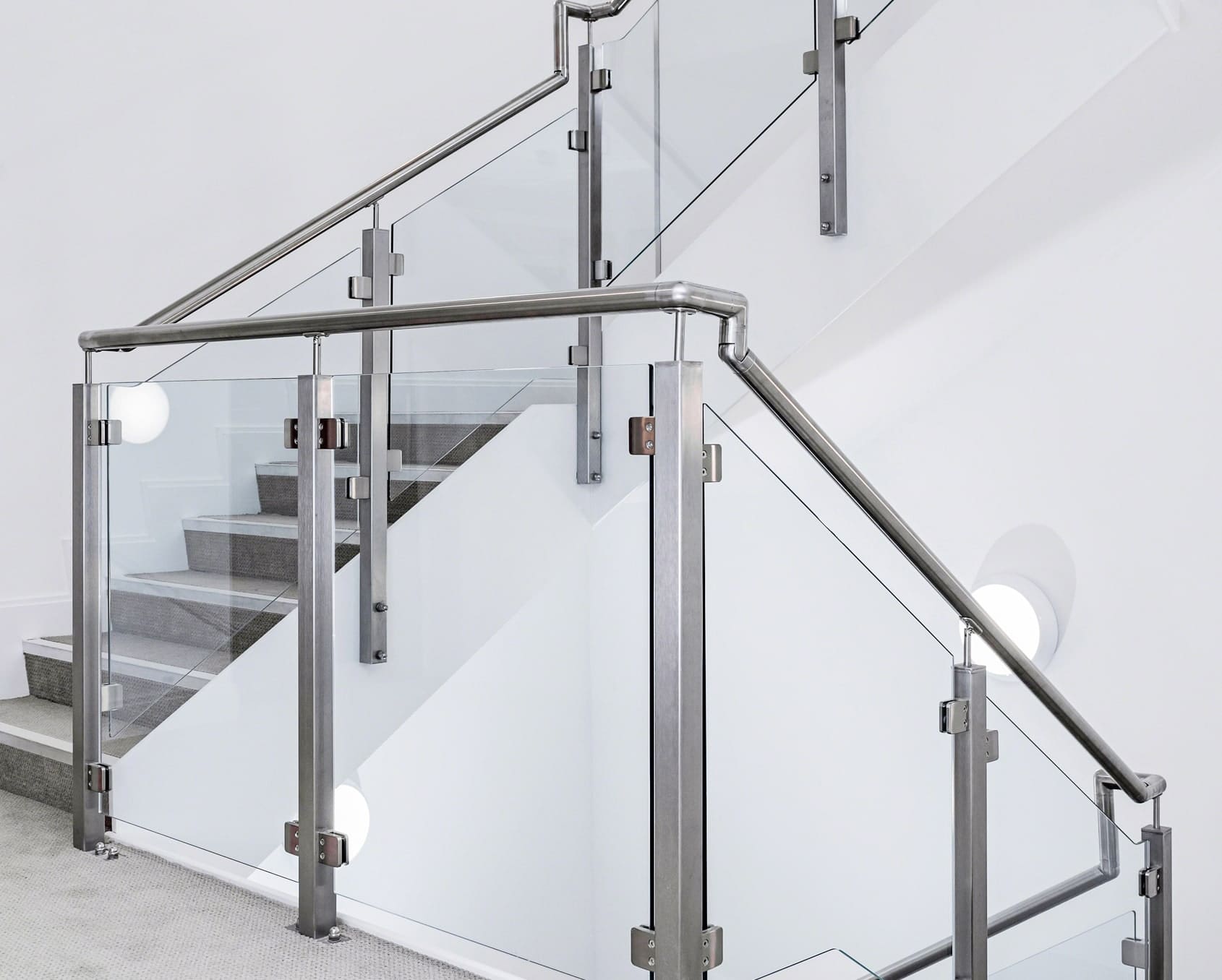 Stainless-Steel-Glass-Railing-Systems-min